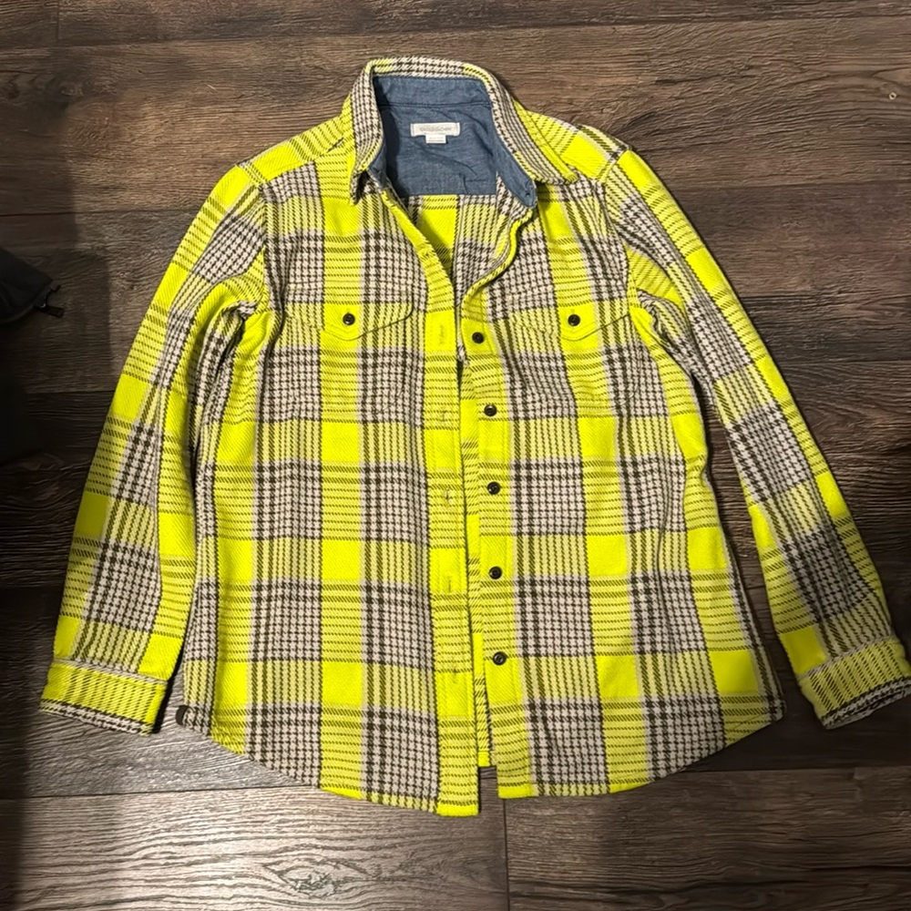 Neon yellow/ green Outerknown flannel Xs/S